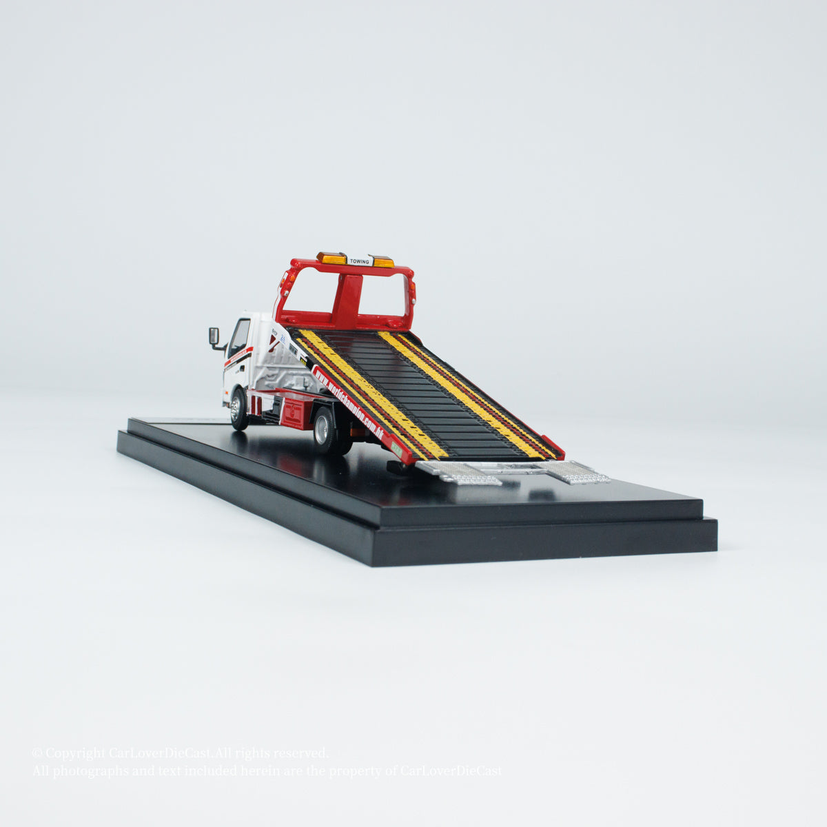 Unique Model × Tiny 1:64 Hino 300 Dutro Full Floor Trailer (UM007-03) Diecast Car Model Available Now