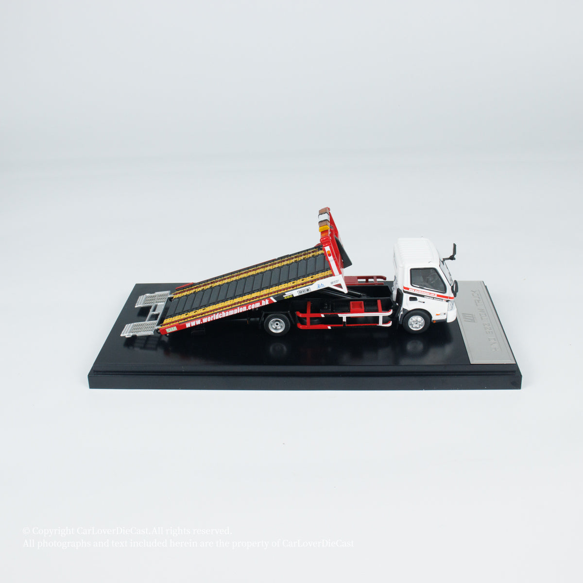 Unique Model × Tiny 1:64 Hino 300 Dutro Full Floor Trailer (UM007-03) Diecast Car Model Available Now