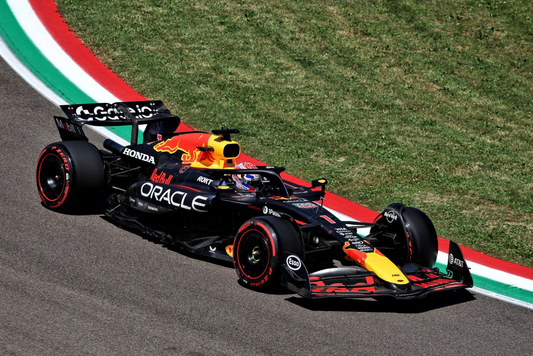 Minichamps 1:64 ORACLE RED BULL RACING RB21 - MAX VERSTAPPEN - WINNER EMILIA-ROMAGNA GP 2025 (640250701) Diecast Car Model Available In Q3 2025 Pre Order Now